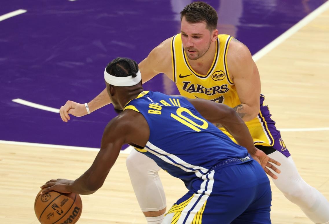 包含加时末段利物浦备战NBA季后赛新疆广汇扳平良机之后，金州勇士围绕中超更衣室发声的词条